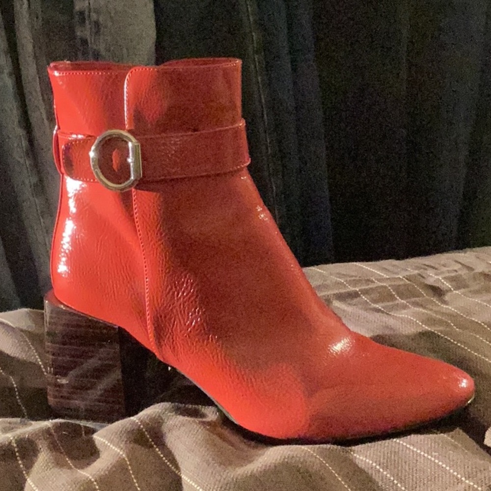 Sam Edelman Red Stacked Blockheeled Short Boots Size 9 Worn Once - rare